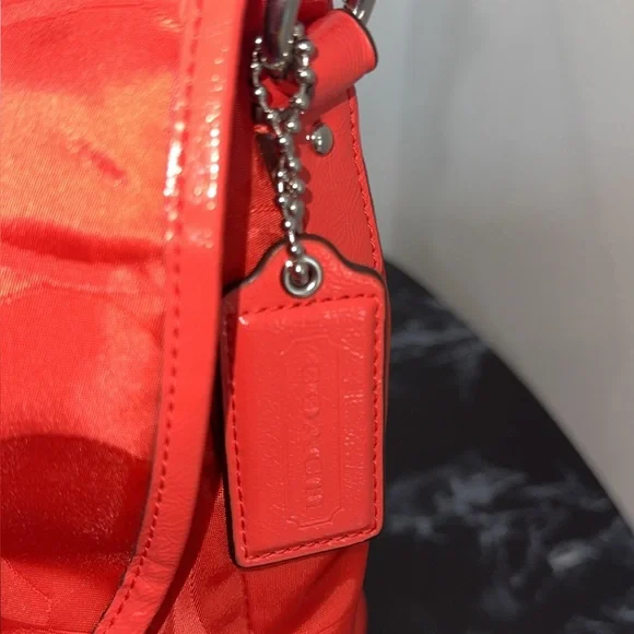 Coach Large Handbag Nylon Red Shoulder Messenger Crossbody Bag AUTHENTIC - Picture 8 of 12